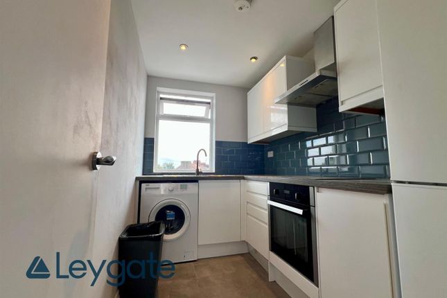 Flat 1 576-A, Cranbrook Road, Ilford IG2 6RF, Ilford photo 5