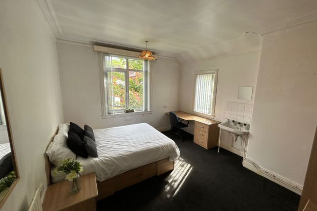 St. Michaels Villas, Leeds photo 5