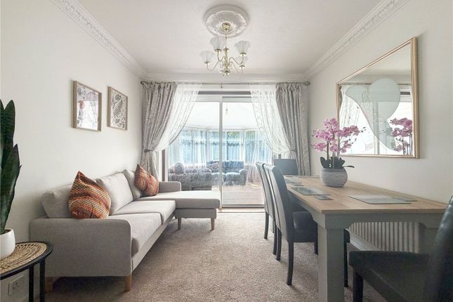 32, Asquith Boulevard, Leicestershire photo 4