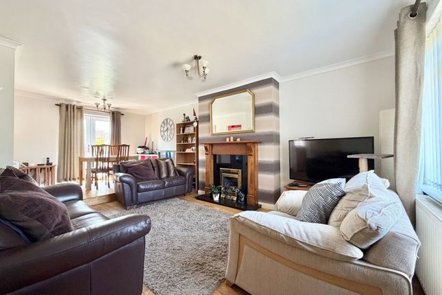 95, Woodburn Crescent, Bonnybridge photo 3