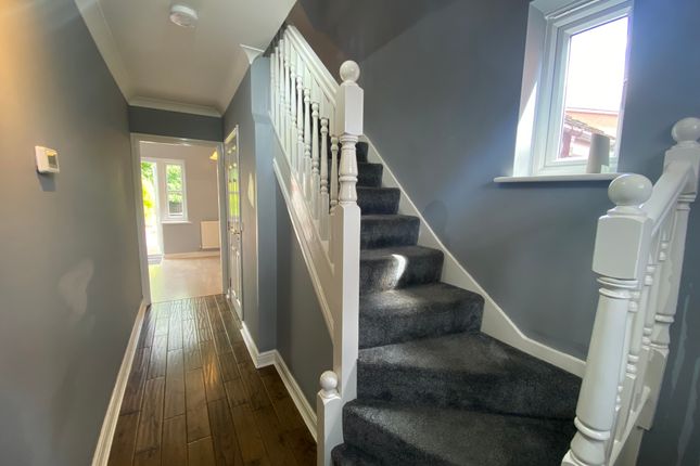 6, Golden Hill, Weston photo 4