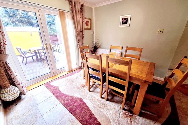 92, Waun Fach, Cardiff photo 3