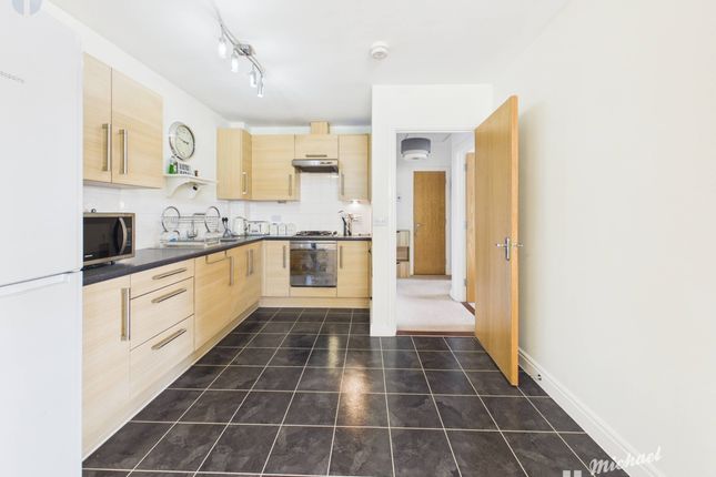 8 Stilton Close, Aylesbury photo 4