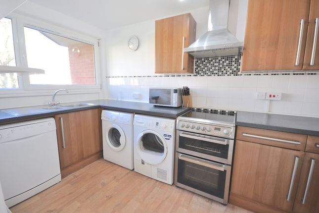 Flat to rent in Crayford Road, Camden Road, Kentish Town, Tufnell Park, Holloway, Ucl, London