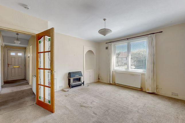 141 Carlibar Road, Glasgow photo 4