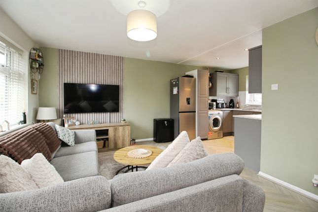 4, Town Street, Leeds photo 2