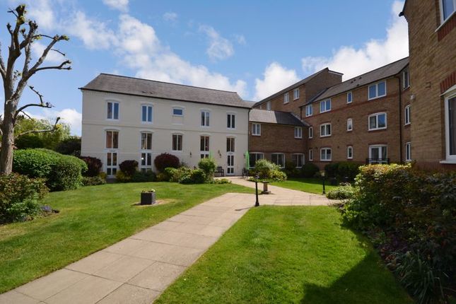 1 bed flat for sale in Waterside Court, St Neots PE19