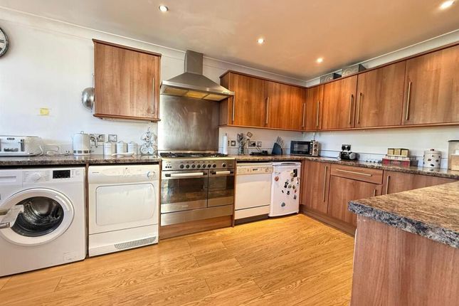 38a Westrow Gardens, Westrow Gardens, Ilford photo 4
