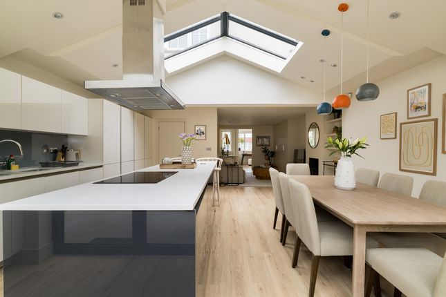 12, Lyndhurst Avenue, London photo 5
