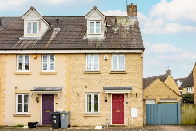 End terrace house for sale in Woodley Green, Witney