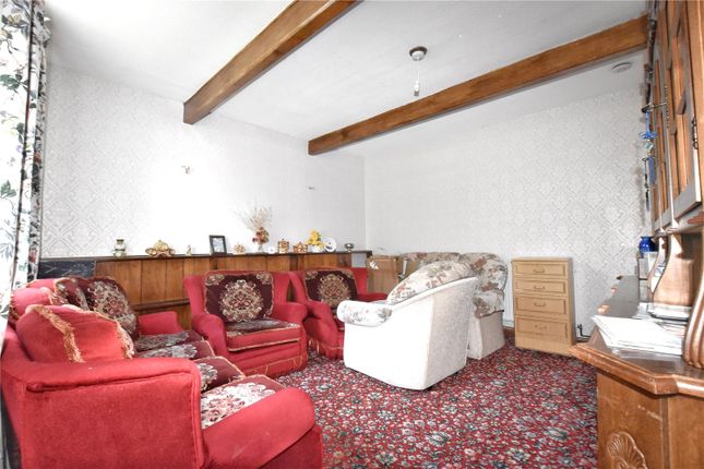 8, Charlestown Road, Derbyshire photo 3