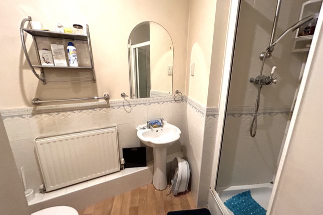 Flat for sale in King Henry Court, Deer Park Way, Waltham Abbey