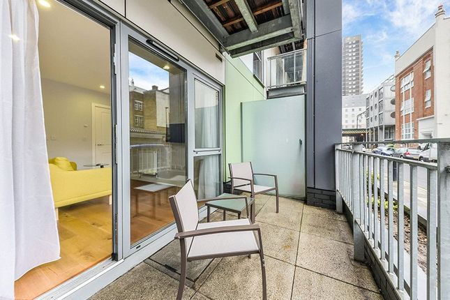 Flat G12, Hodgeson House, 26, Christian Street, London photo 2