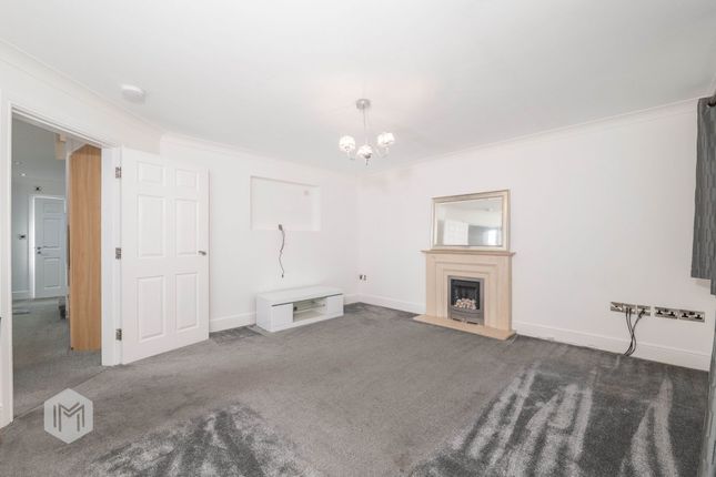 4 Bridle Dell, Bolton photo 3