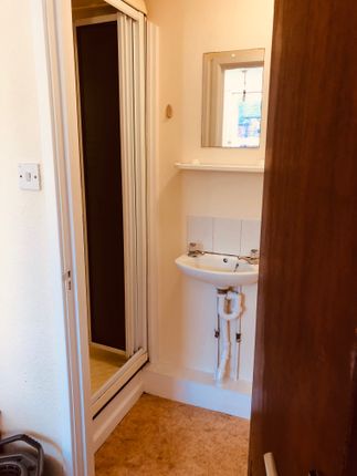 Flat 4, Cardigan Road 65, Leeds photo 4