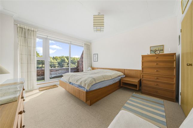 17 Quay West Court, 19, Ferry Road, Middlesex photo 4