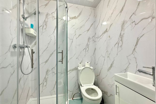 Flat 4, 57 Chalton Street, London photo 3