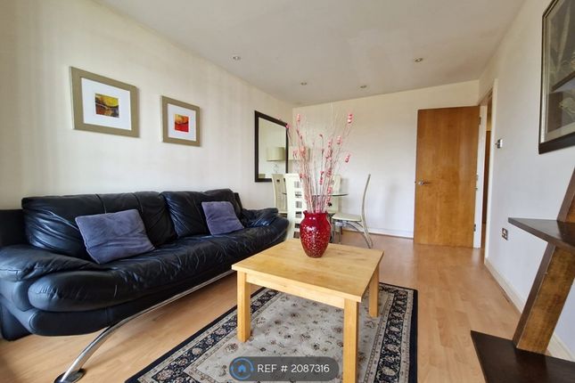 Thumbnail Flat to rent in High Street, London