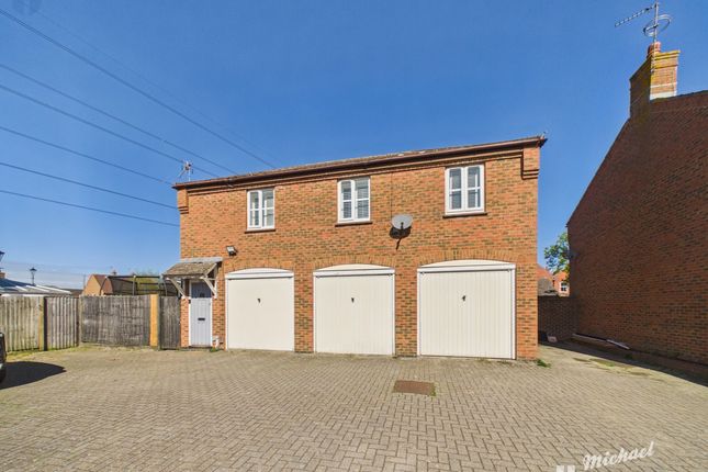 1-bed house on 22 Fairford Leys Way, Aylesbury, £214,950