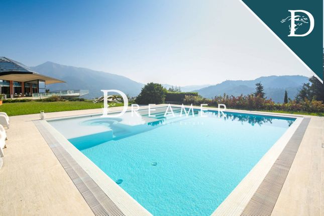 Villa for sale in Via Montecavallo, Camaiore, Toscana