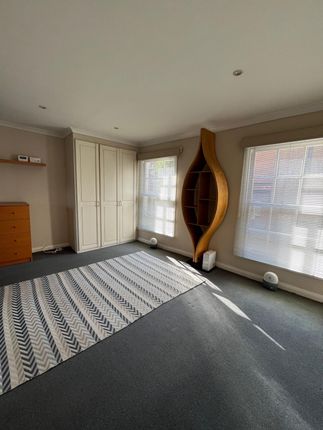 Flat to rent in Crawford Place, London