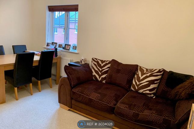 Flat, Grace Gardens Crookham Road, Fleet photo 2