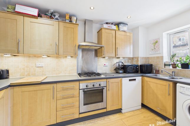 21 Summers House, Aylesbury photo 4