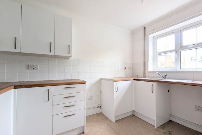 3 Mary Whipple Court, Wantage photo 2