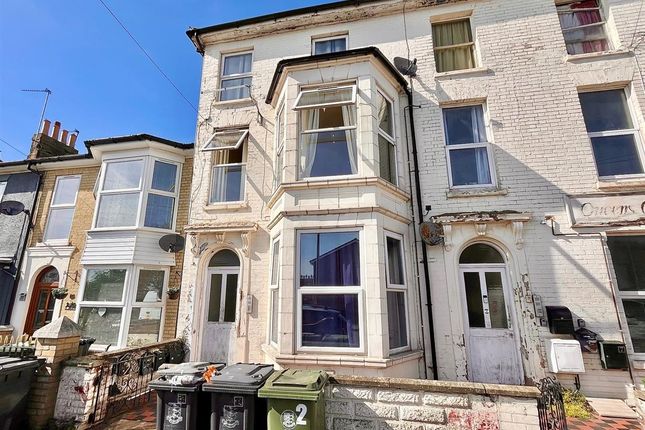 Thumbnail Flat for sale in Queens Road, Great Yarmouth