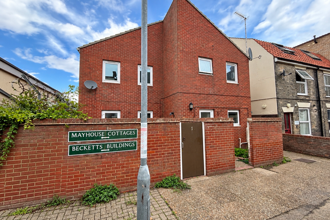2-bed semi-detached on 1 Mayhouse Cottages, Regent Road, Great Yarmouth, £80,000