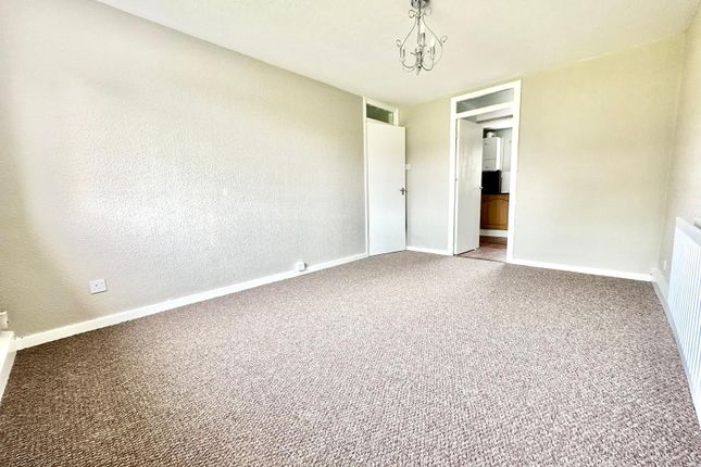 21, Dane Gardens, Kent photo 2