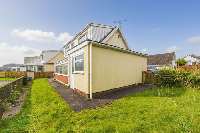 1 Manor Daf Gardens, Carmarthen photo 2