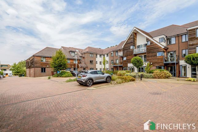 47 Mandeville Court, Potters Bar photo 4