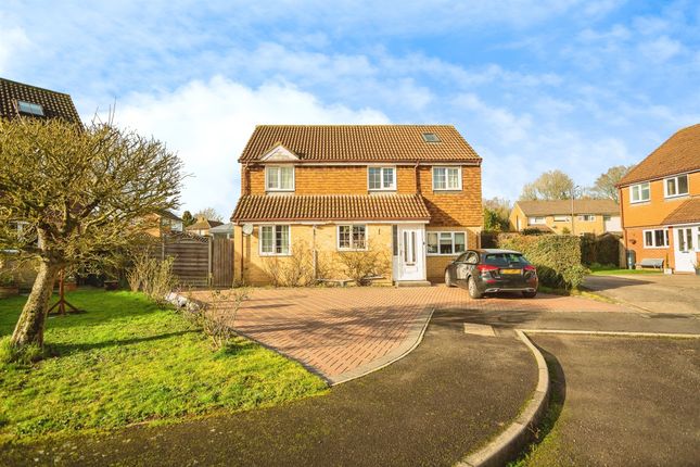 Thumbnail Detached house for sale in Canon Woods Way, Kennington, Ashford