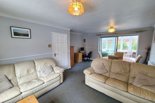 16, Roundhouse Drive, Southampton photo 3