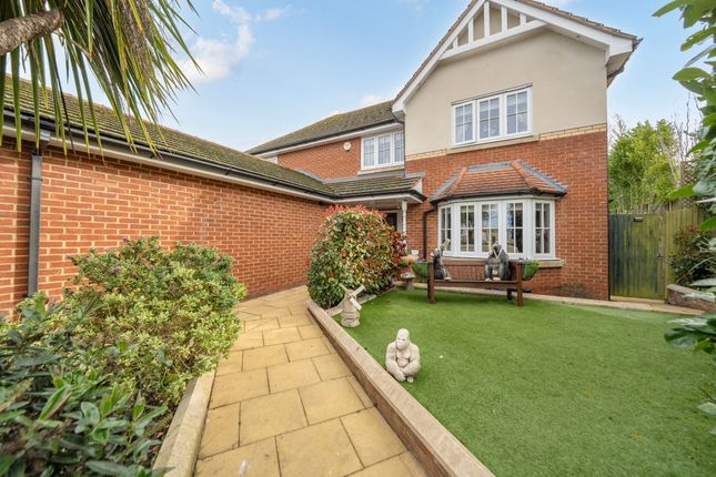 11 Hustlings Drive, Sheerness photo 2