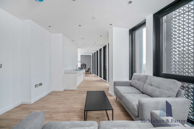 Thumbnail Flat to rent in Newington Causeway, Elephant And Castle, London