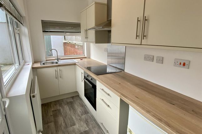 End terrace house to rent in Tennyson Street, Goole