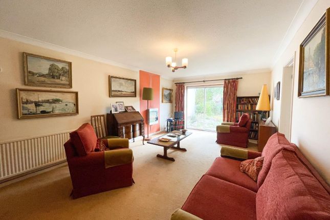 5, Chestnut Close, Sawston, Cambridge photo 2