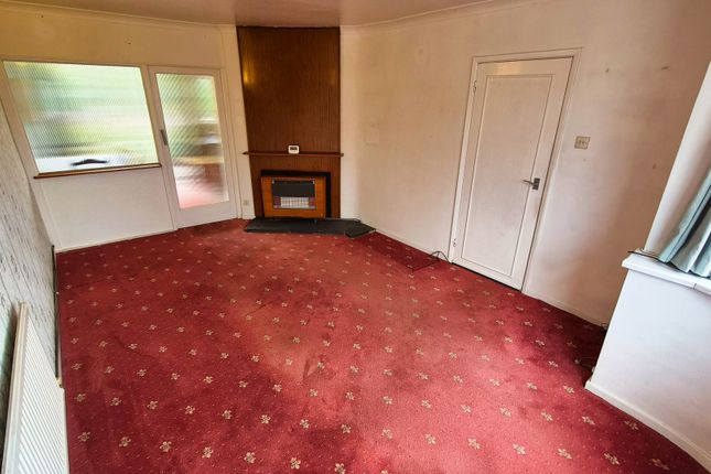 11, Queensgate Drive, Leicester photo 2