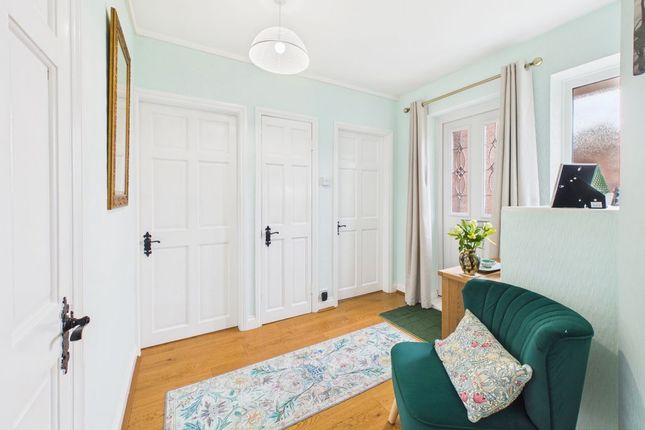 8, Lea Crescent, Cottingham photo 2