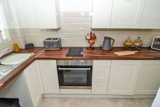 Flat for sale in Maxwell Close, Lichfield