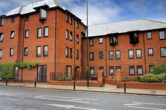 Thumbnail Flat to rent in Albion Road, North Shields