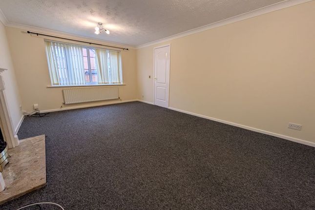 Colindale Gardens, Nottingham photo 3