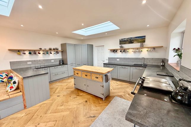 25, Hilary Way, Porthcawl photo 4