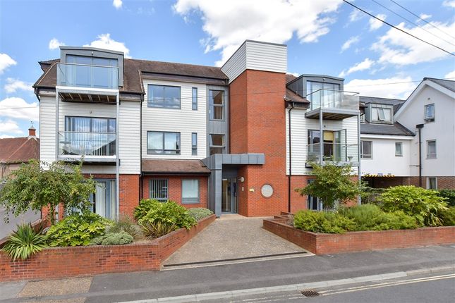 2-bed flat on Denne Parade, Horsham, £295,000