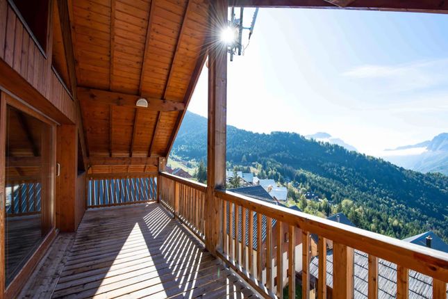 Chalet for sale in Oz, Rhone Alps, France