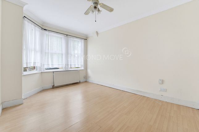 17, Livingstone Road, Hounslow photo 3