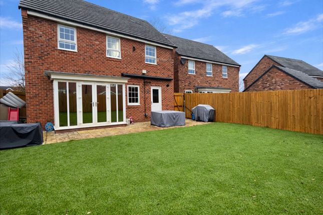 26 Dixon Drive, Macclesfield photo 4