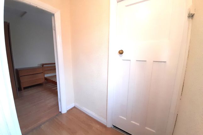 83, Woodrow Avenue, Hayes photo 4